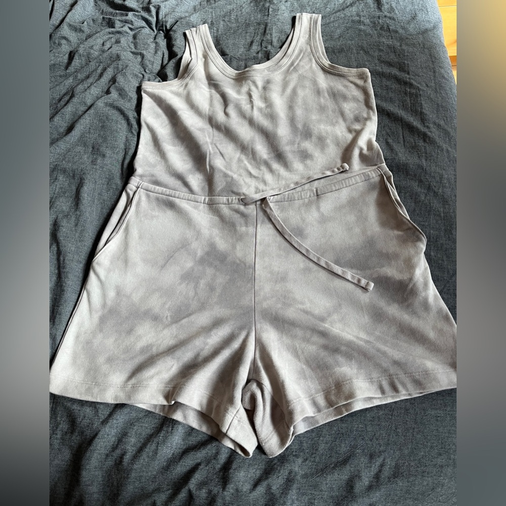 Old Navy Gray Tie Dye Sleeveless Drawstring Romper Women's Large